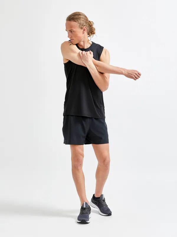 1908763-999000_ADV Essence 5-Inch Stretch Shorts_Closeup5.jpg